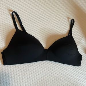 Victoria’s Secret wireless bra size 38B